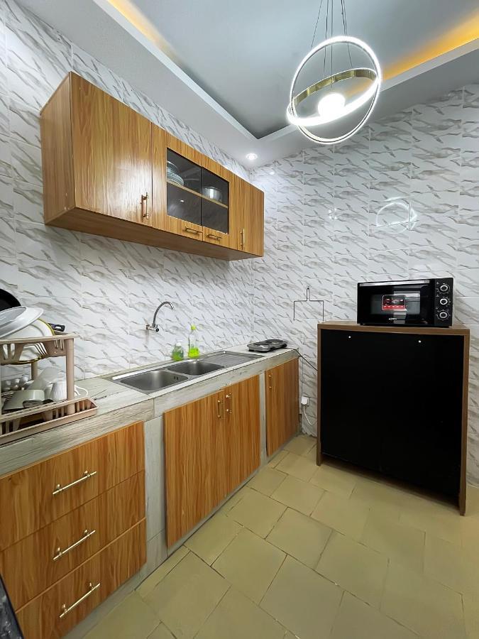 Villa Adja Nafy A Saly Gandigal Exteriör bild