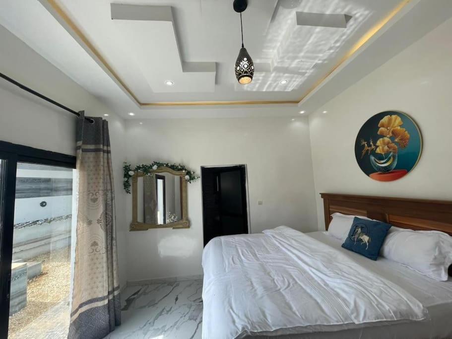 Villa Adja Nafy A Saly Gandigal Exteriör bild
